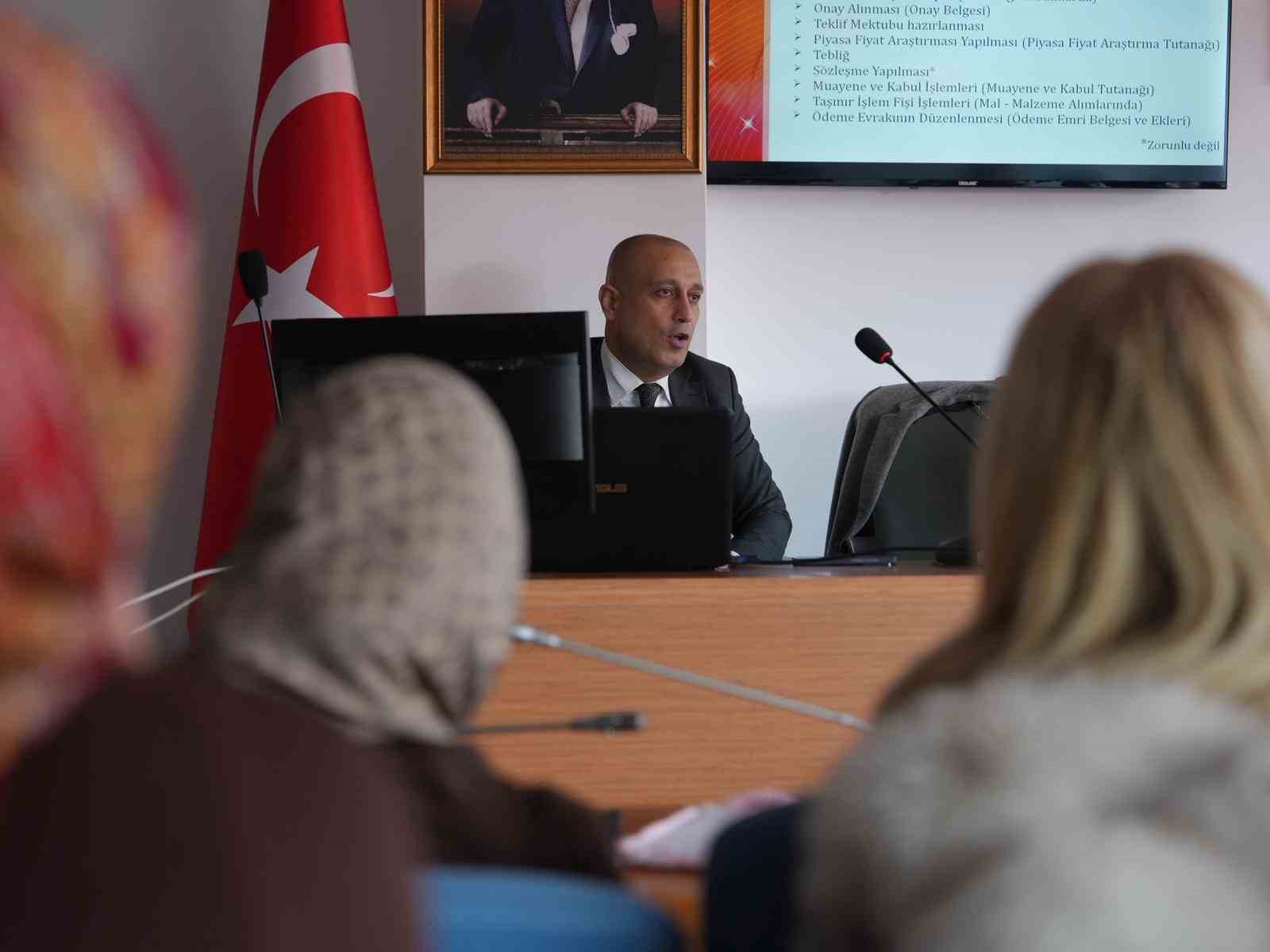 Kamu alımlarında temel ilke ve esaslar anlatıldı
Kamu alımlarında temel ilke ve esaslar anlatıldı