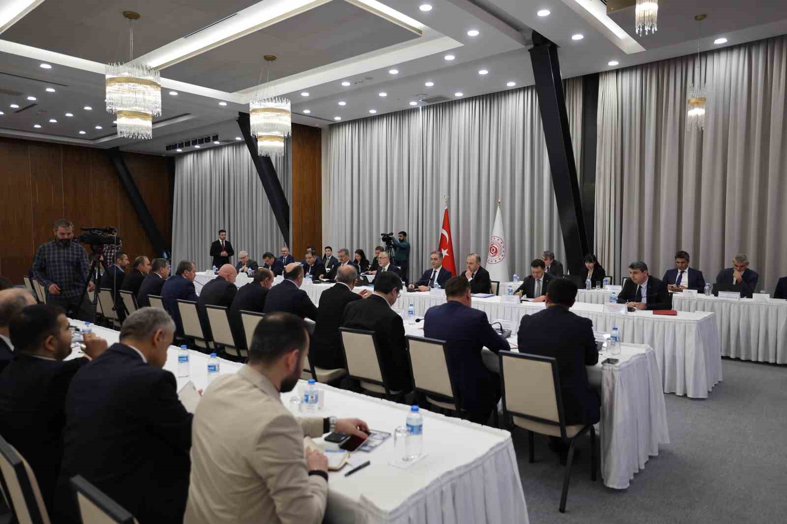 Kamu Personeli Danışma Kurulu, Bakan Işıkhan’ın başkanlığında toplandı
