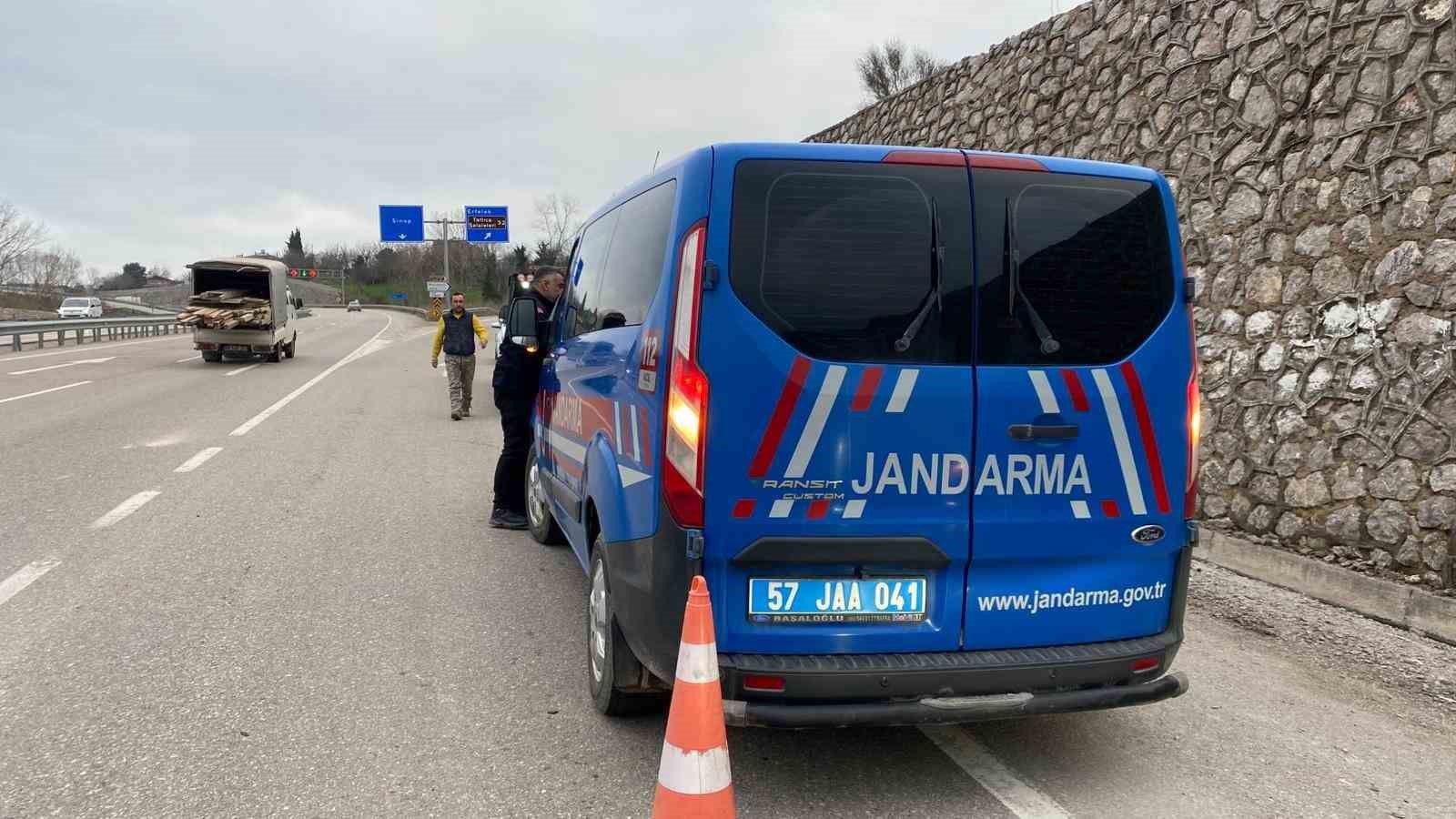 Kamyona arkadan çarpan motosikletin sürücüsü yaralandı
