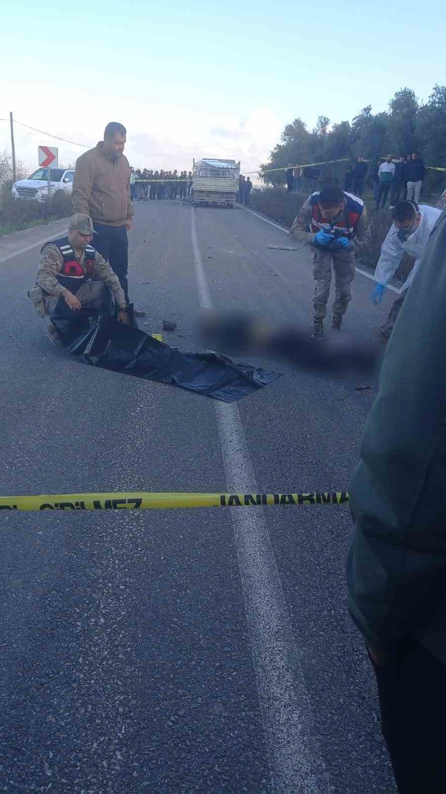 Kamyonetle çarpışan motosikletin 25 yaşındaki sürücüsü hayatını kaybetti
