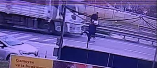 Kamyonun çarptığı 77 yaşındaki yaya hayatını kaybetti
