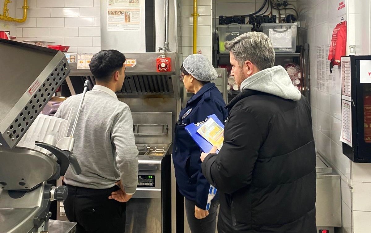 Kanalizasyona dökülen yağlara sıkı takip
