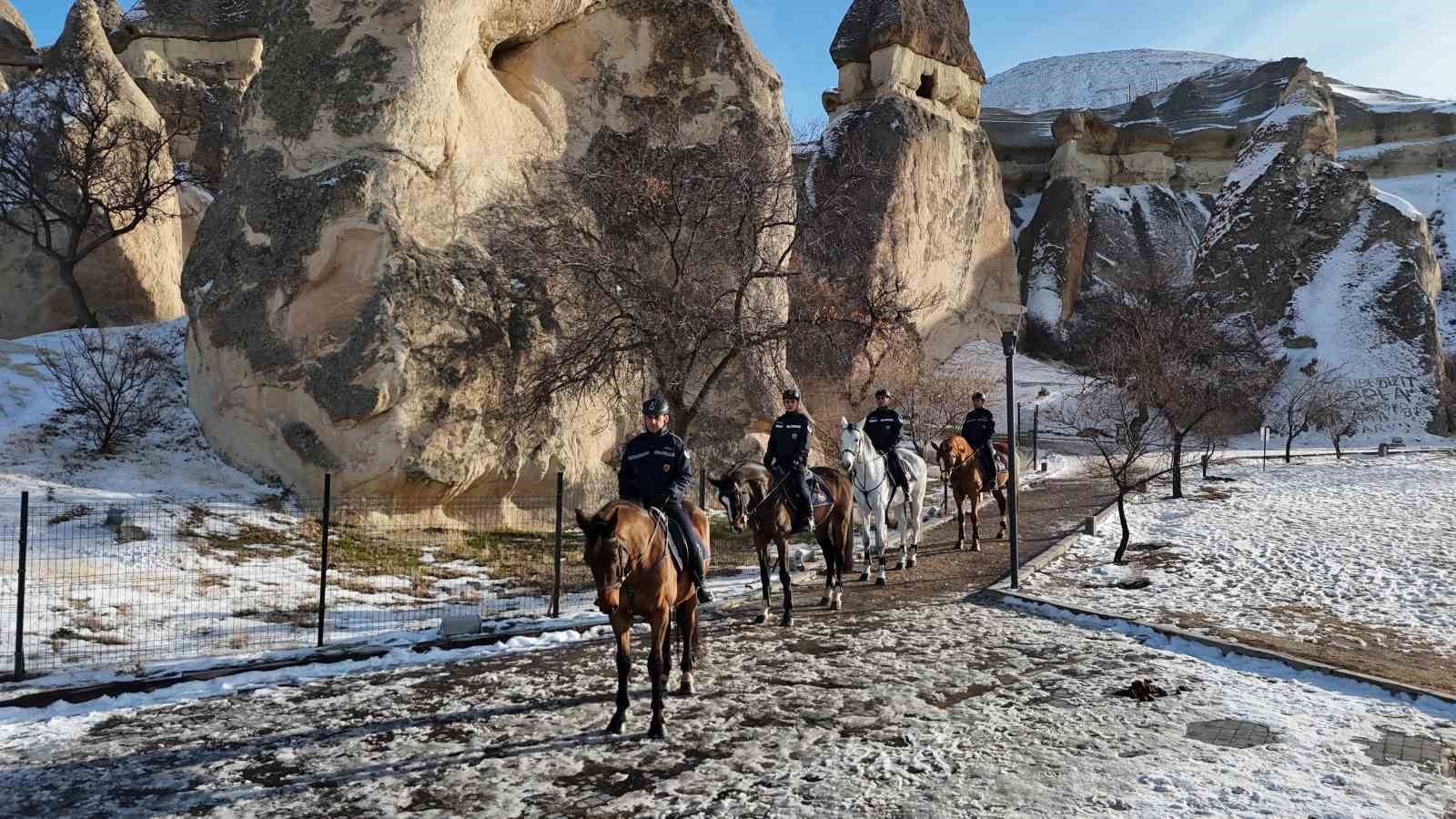 Kapadokya’da asayiş, atlı birliklere emanet
Kapadokya’da asayiş, atlı birliklere emanet