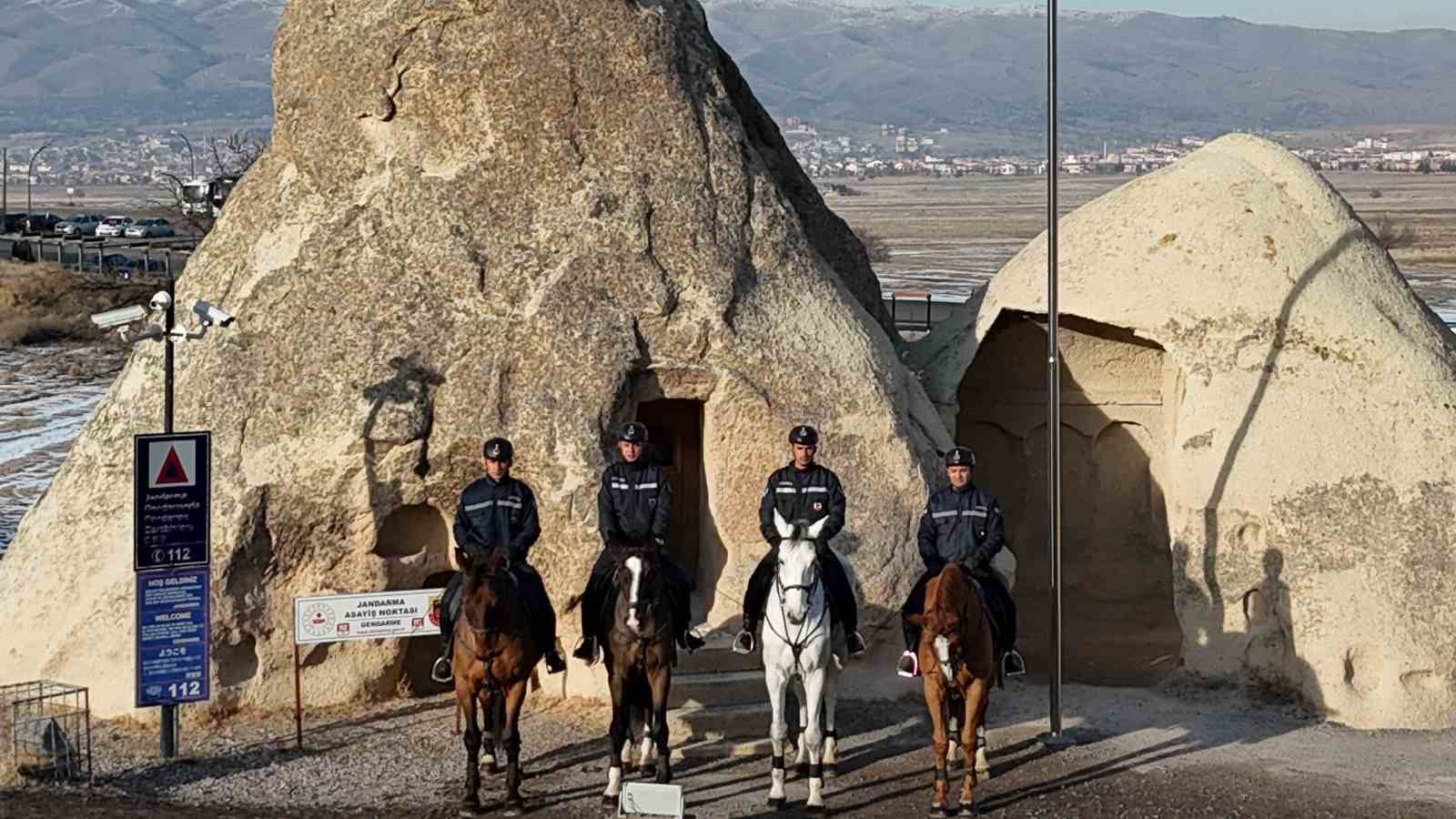 Kapadokya’da asayiş, atlı birliklere emanet
Kapadokya’da asayiş, atlı birliklere emanet