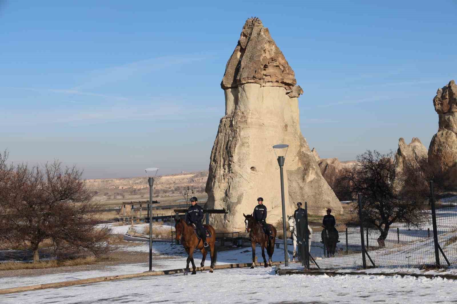 Kapadokya’da asayiş, atlı birliklere emanet
Kapadokya’da asayiş, atlı birliklere emanet
