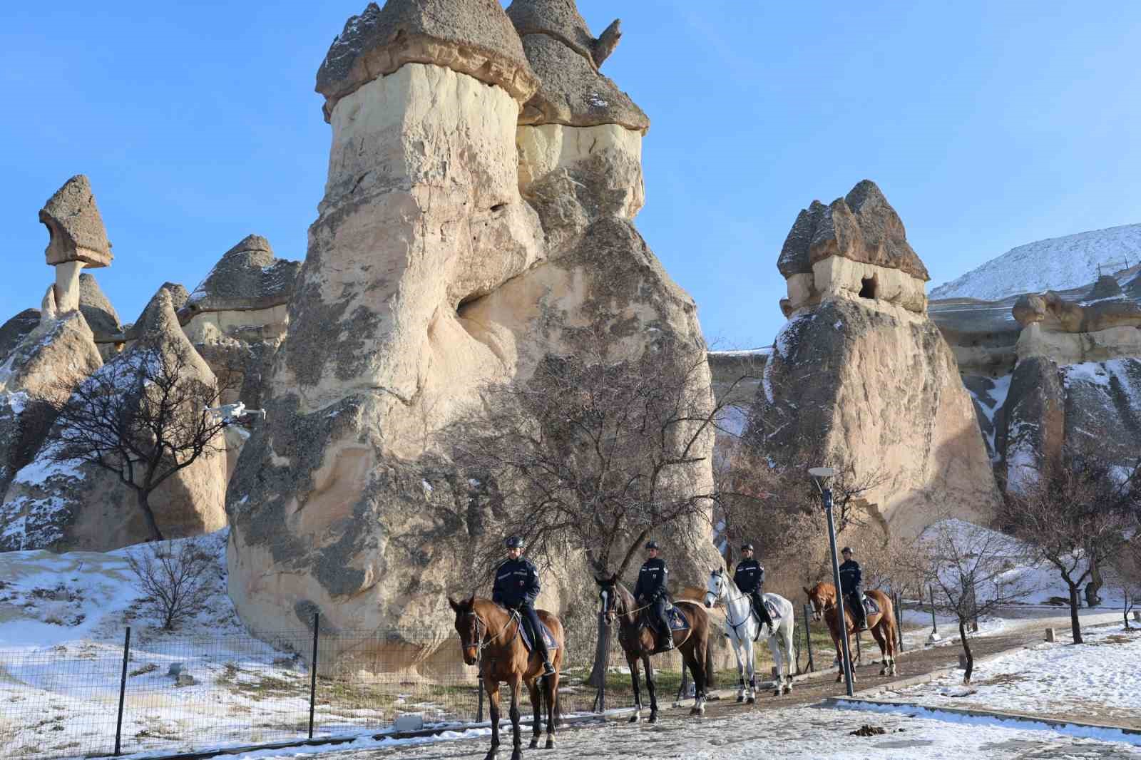 Kapadokya’da asayiş, atlı birliklere emanet
Kapadokya’da asayiş, atlı birliklere emanet