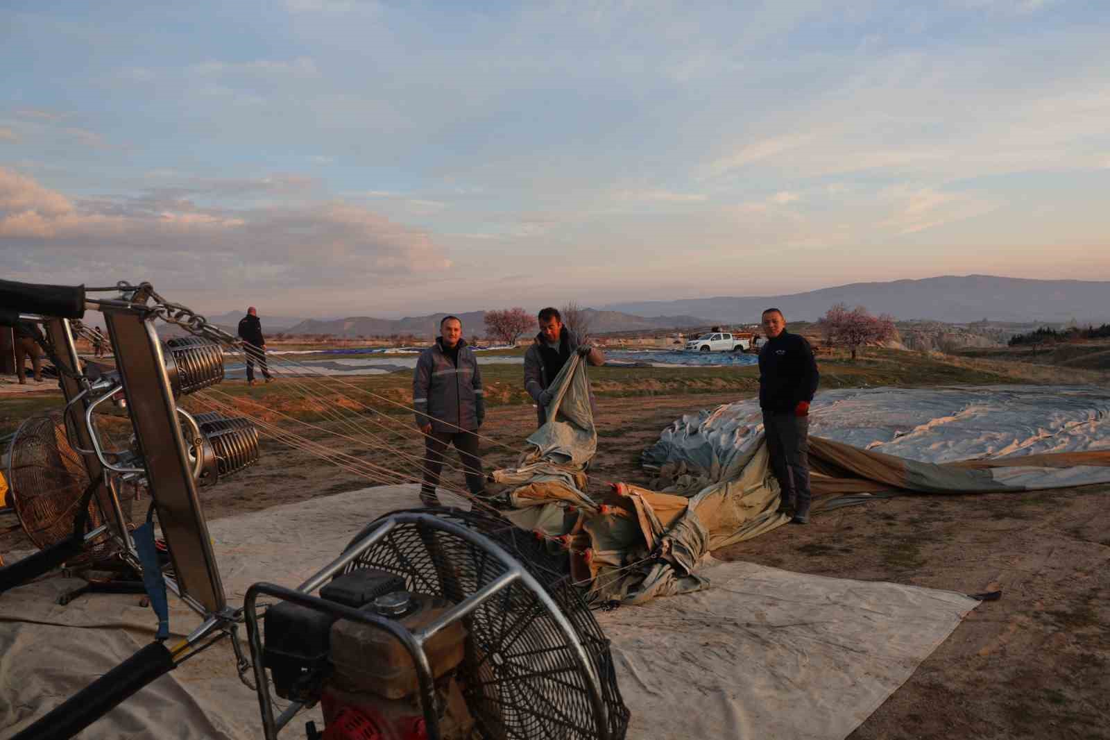 Kapadokya’da sıcak hava balon turlarına rüzgar engeli
