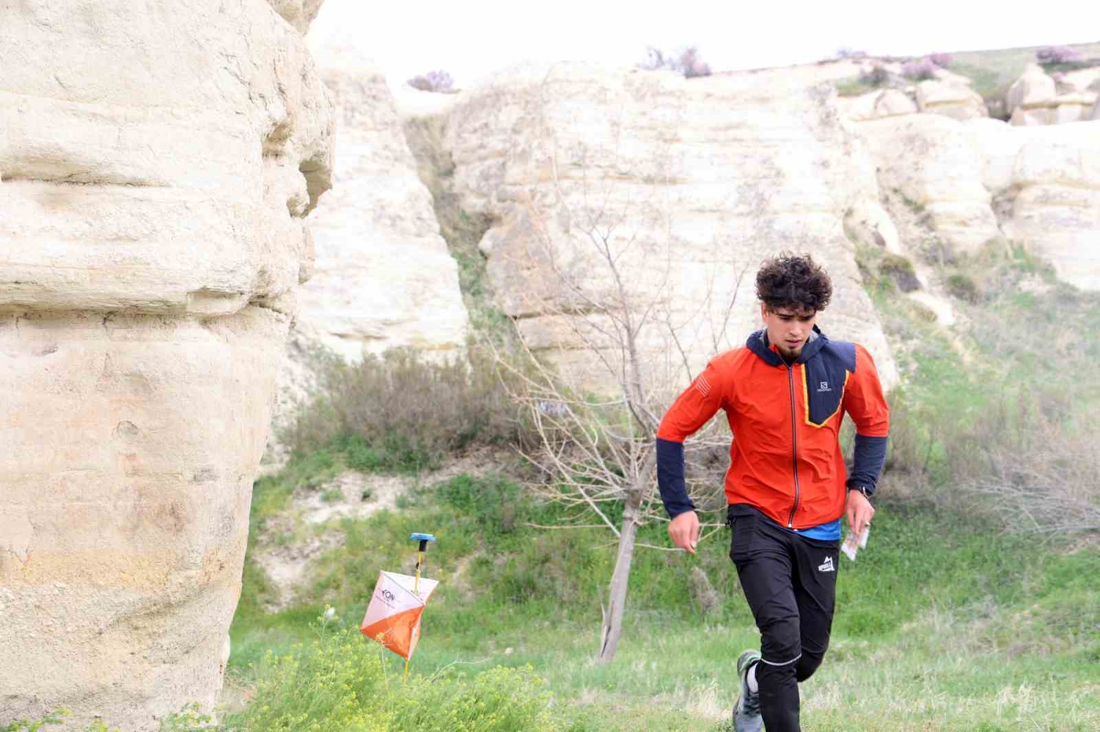 Kapadokya’da sporcular hem zamana hem zorlu doğa şartlarına meydan okudu
