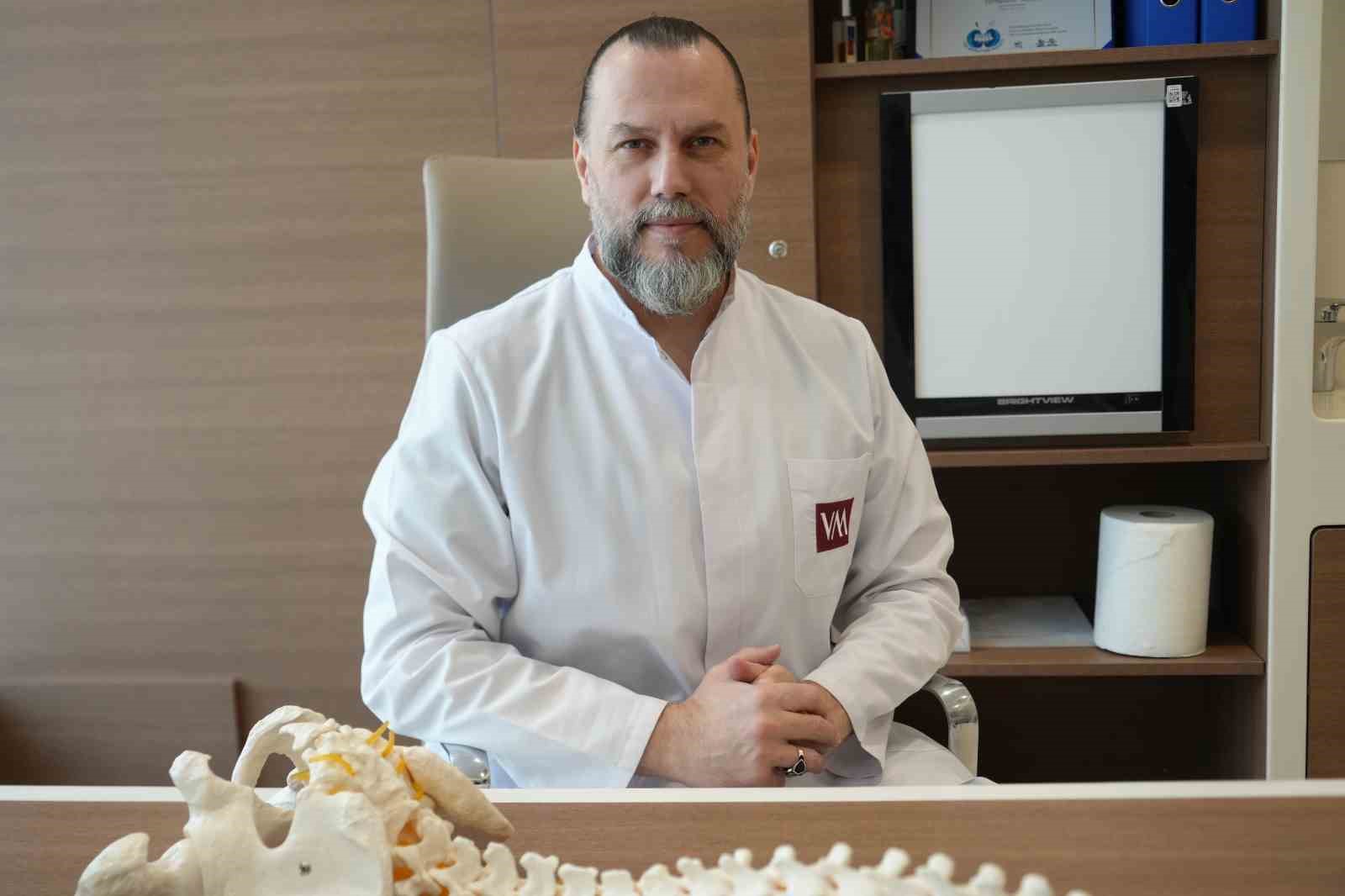 "Kapalı omurga cerrahisi ile felç riski yok denecek kadar azaltılabiliyor"
"Kapalı omurga cerrahisi ile felç riski yok denecek kadar azaltılabiliyor"