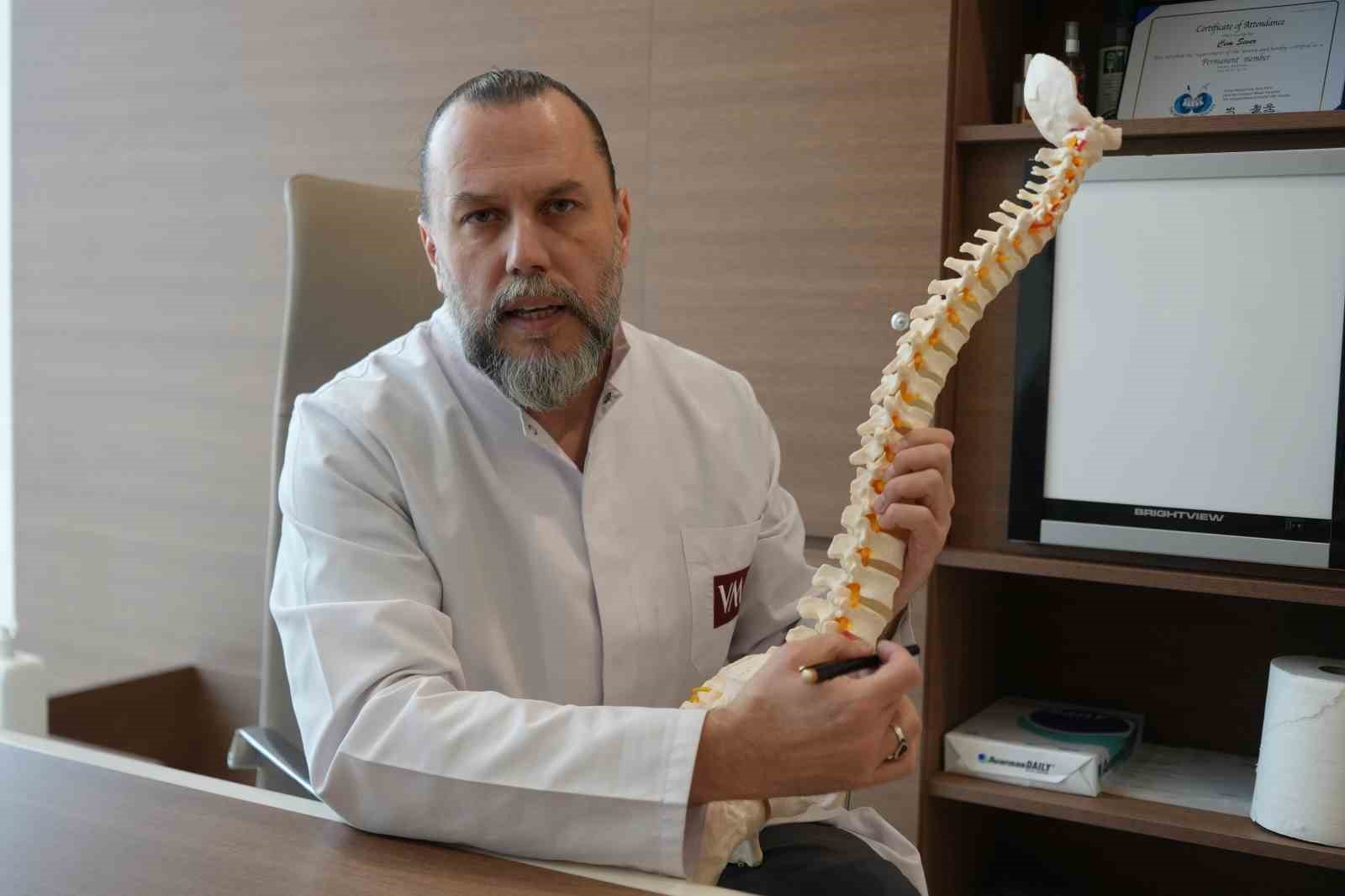 "Kapalı omurga cerrahisi ile felç riski yok denecek kadar azaltılabiliyor"
"Kapalı omurga cerrahisi ile felç riski yok denecek kadar azaltılabiliyor"