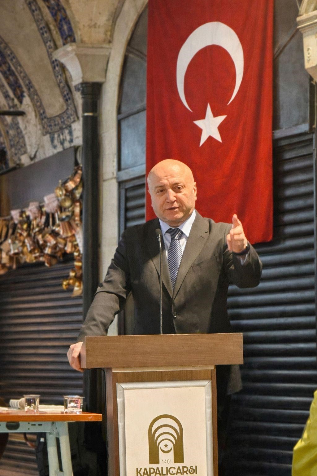 Kapalıçarşı’da başkanlık seçimi yapıldı: İlhami Yazıcı başkan seçildi
