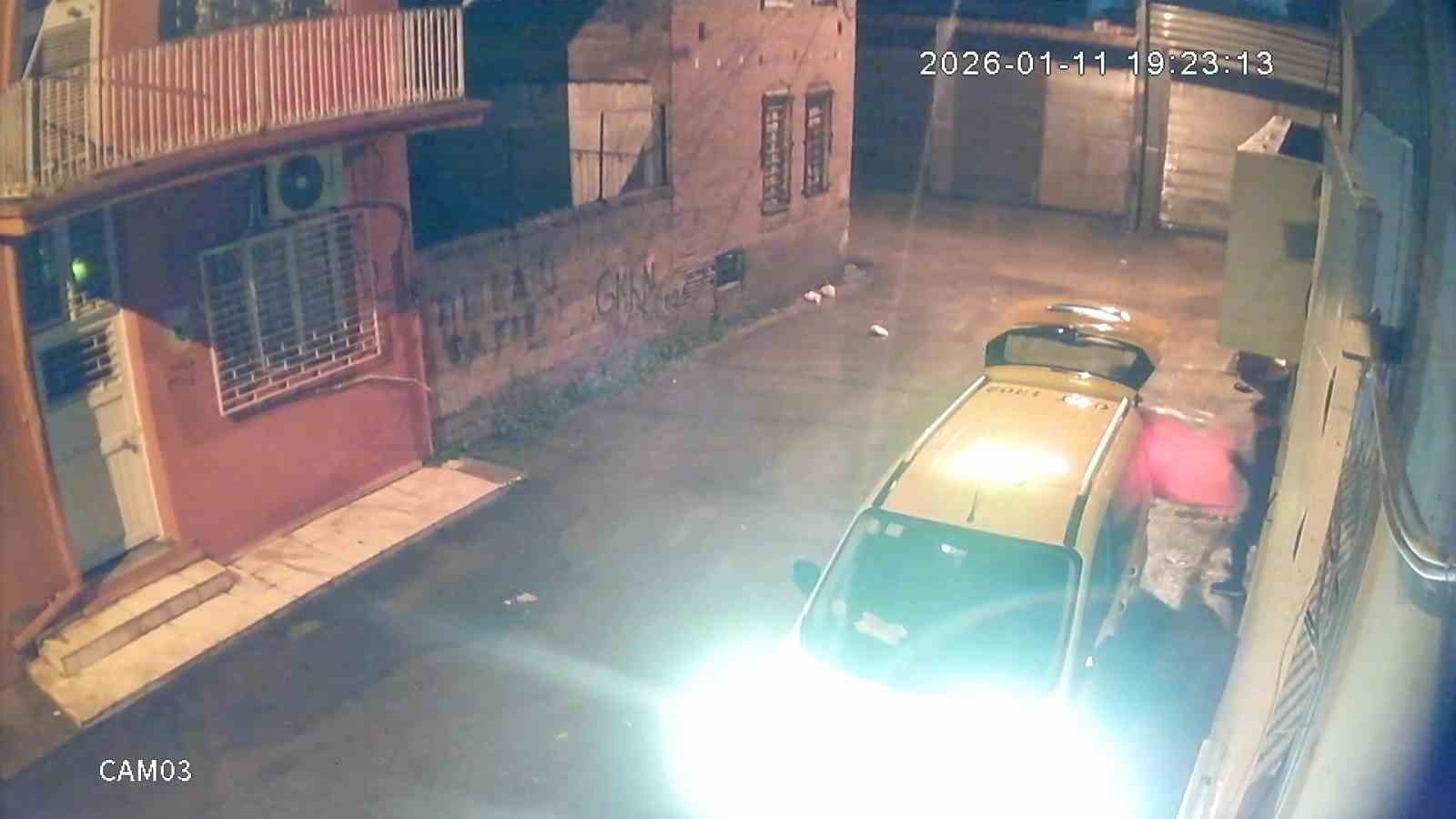 Kapı ve damdaki delikten 1 milyonluk bisiklet çalan 2 kardeş tutuklandı
