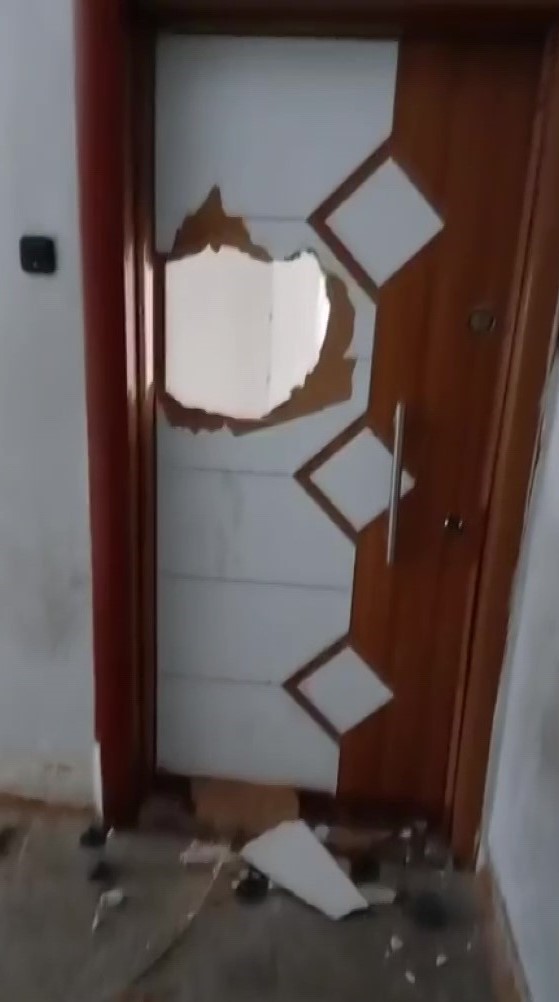 Kapı ve damdaki delikten 1 milyonluk bisiklet çalan 2 kardeş tutuklandı
