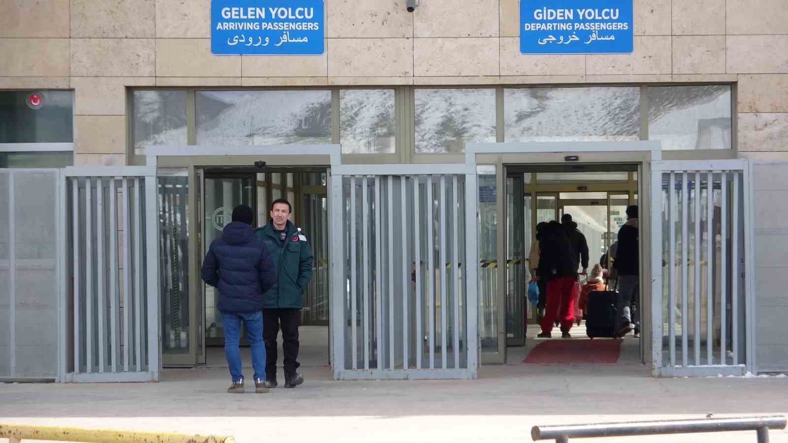 Kapıköy Gümrük Kapısı’nda geçişler kontrollü sürüyor
