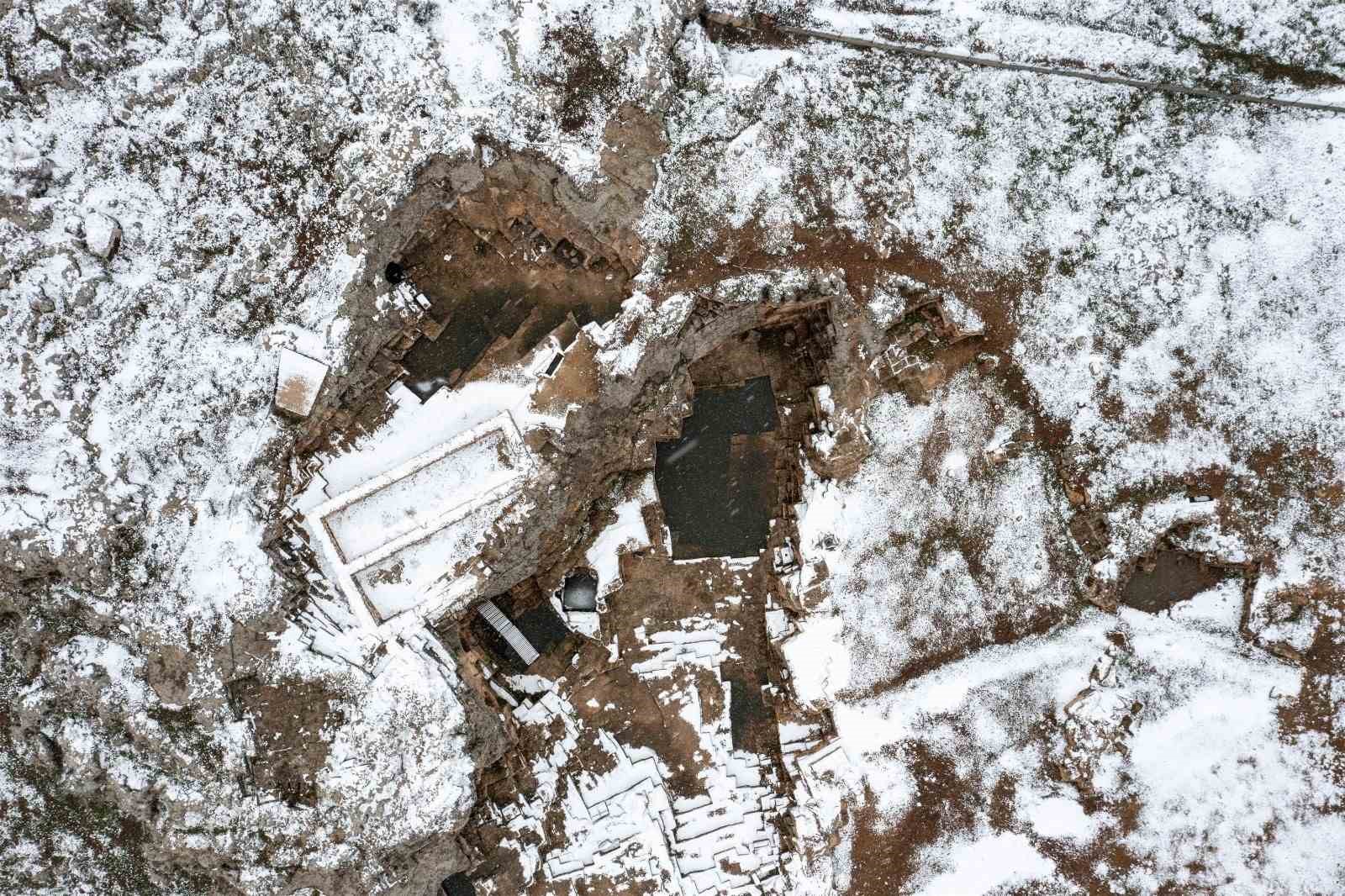 Kar altında tarihe tanıklık
