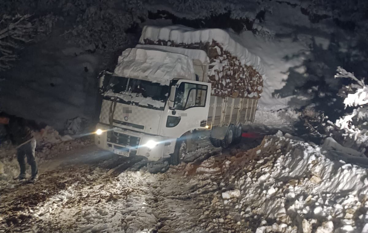 Kar esareti özel idare ekiplerinin çalışmasıyla sona erdi
