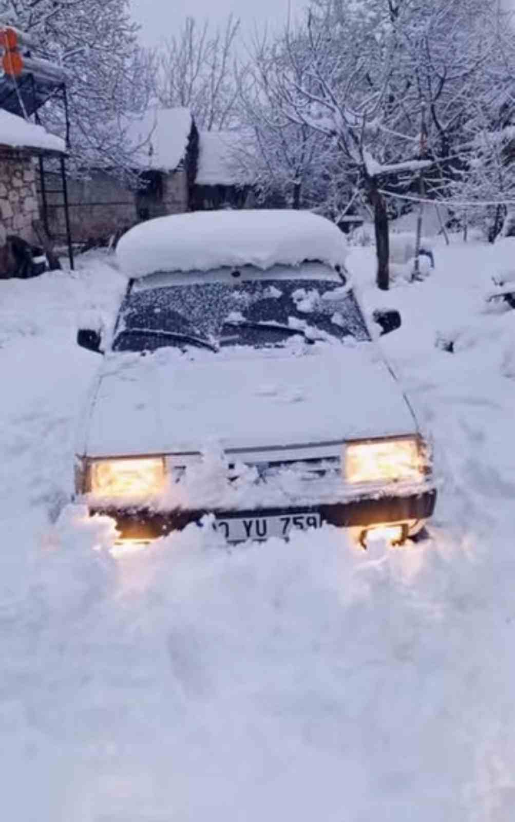 Kar kalınlığı 25 santimetreye ulaşan Çameli’nde saha çalışmalar devam ediyor
