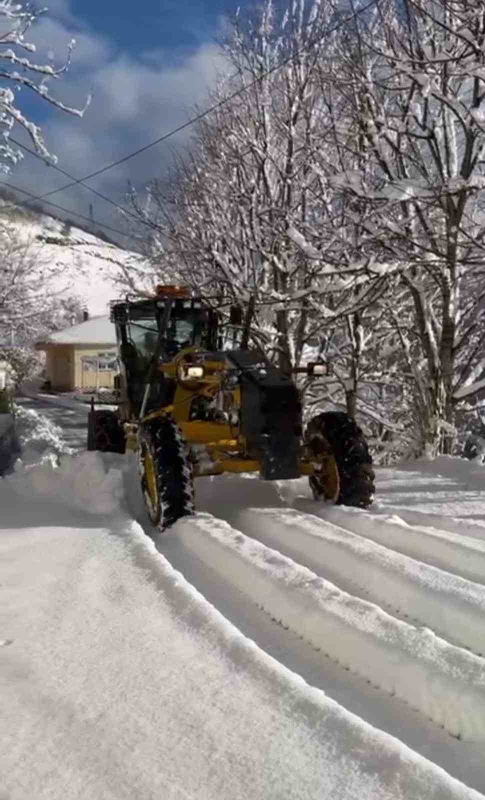 Kar Trabzon’u beyaza bürüdü
