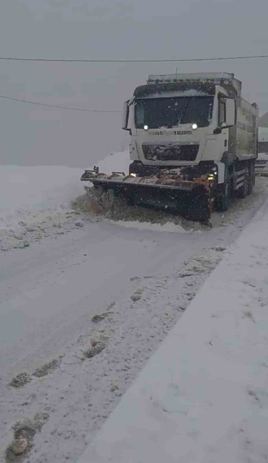 Kar Trabzon’u beyaza bürüdü
