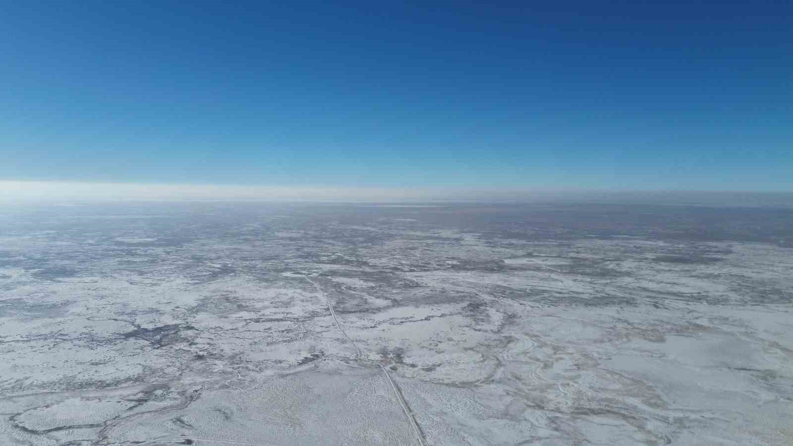 Kar ve yağmur yağışı Tuz Gölü’nü umutlandırdı
