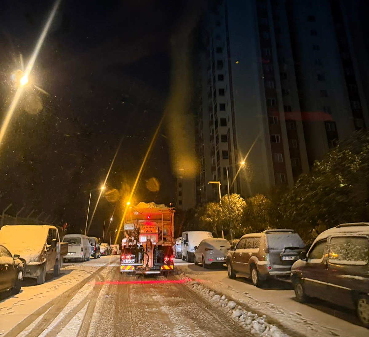Kar yağışı Osmangazi’de hayatı aksatmadı
