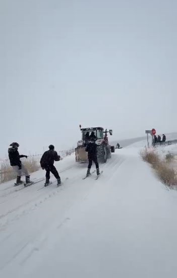 Kar yağışı sonra eğlenceli anlar
