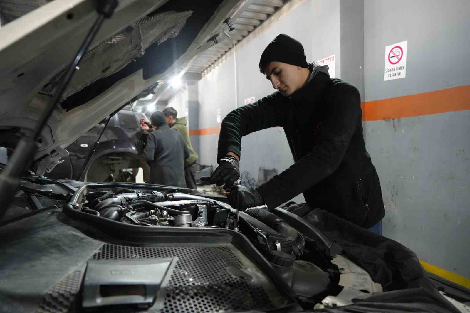 Kar yağışı sonrası kışlık araç bakım yoğunluğu arttı
