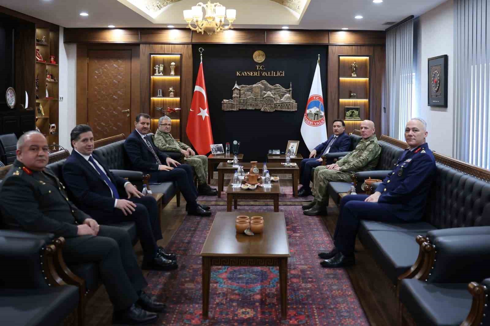 Kara Kuvvetleri Komutanı Tokel ve Bakan Yardımcısı Ayhan’dan Vali Çiçek’e ziyaret
