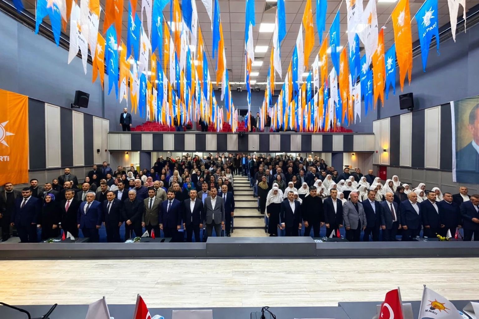 Karabüklü kadınlardan Başkan Güneş’e yöresel kıyafetli destek
Karabüklü kadınlardan Başkan Güneş’e yöresel kıyafetli destek