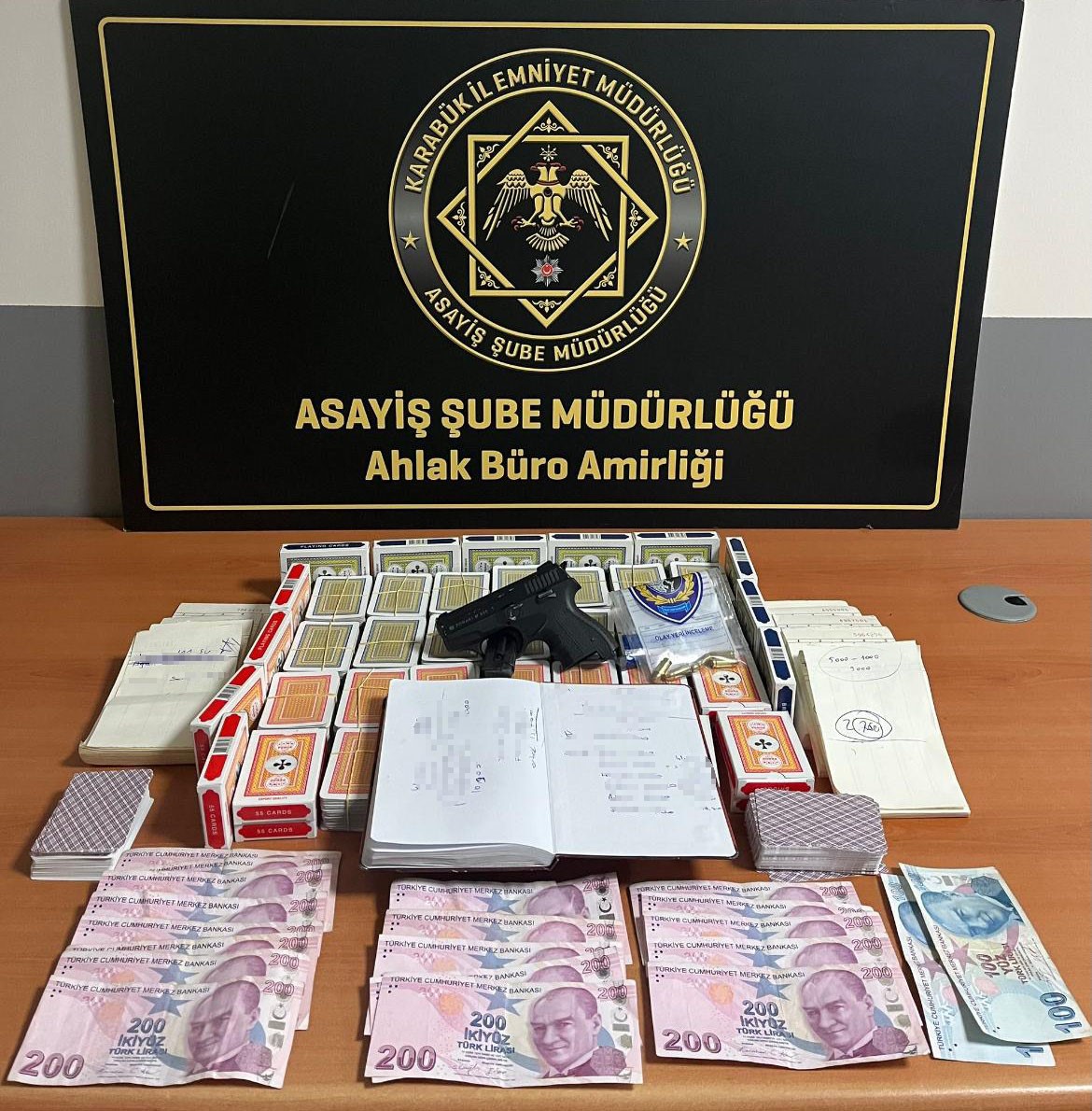 Karabük’te 16 günlük asayiş uygulamasında 82 aranan şahıs yakalandı
Karabük’te 16 günlük asayiş uygulamasında 82 aranan şahıs yakalandı