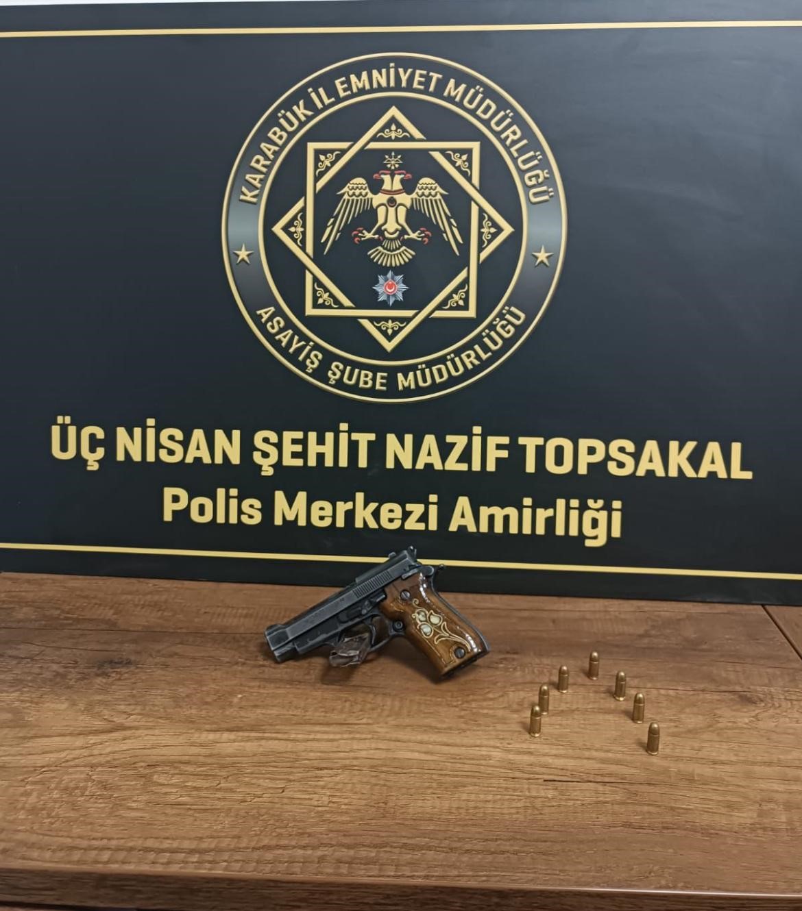 Karabük’te 16 günlük asayiş uygulamasında 82 aranan şahıs yakalandı
Karabük’te 16 günlük asayiş uygulamasında 82 aranan şahıs yakalandı
