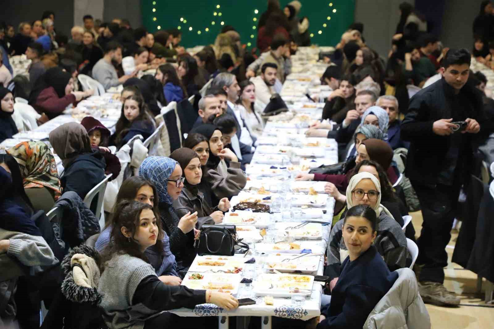 Karabük’te gençler iftar programında buluştu
