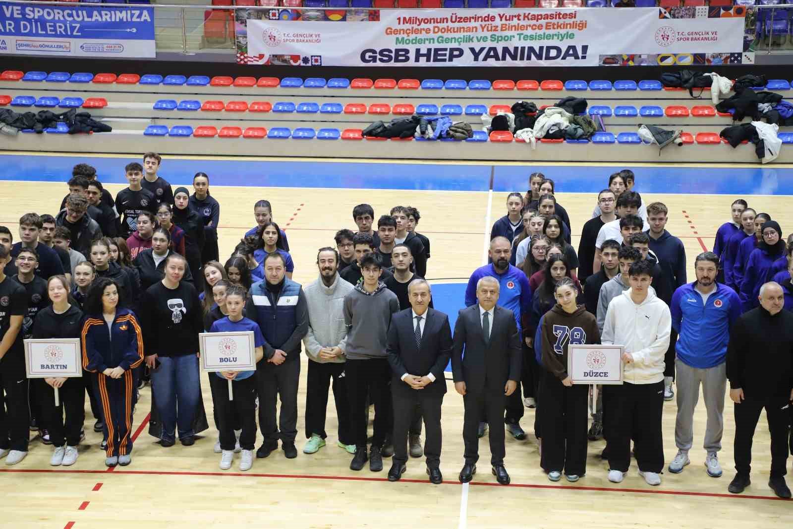 Karabük’te Okul Sporları Gençler Basketbol Grup Müsabakaları başladı
Karabük’te Okul Sporları Gençler Basketbol Grup Müsabakaları başladı