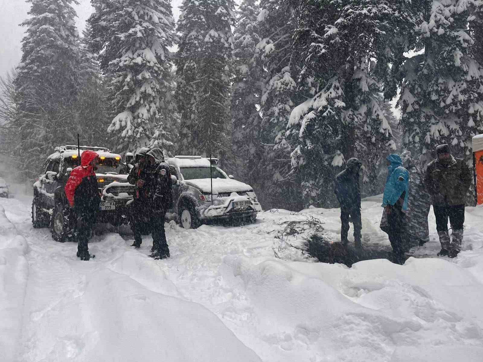 Karabük’te yaylada mahsur kalan 7 kişi kurtarıldı
