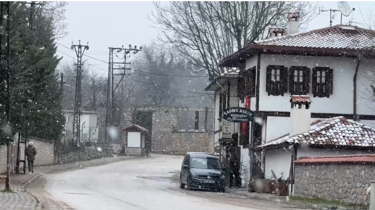 Karabük’ün yüksek kesimlerinde kar yağışı yeniden başladı
