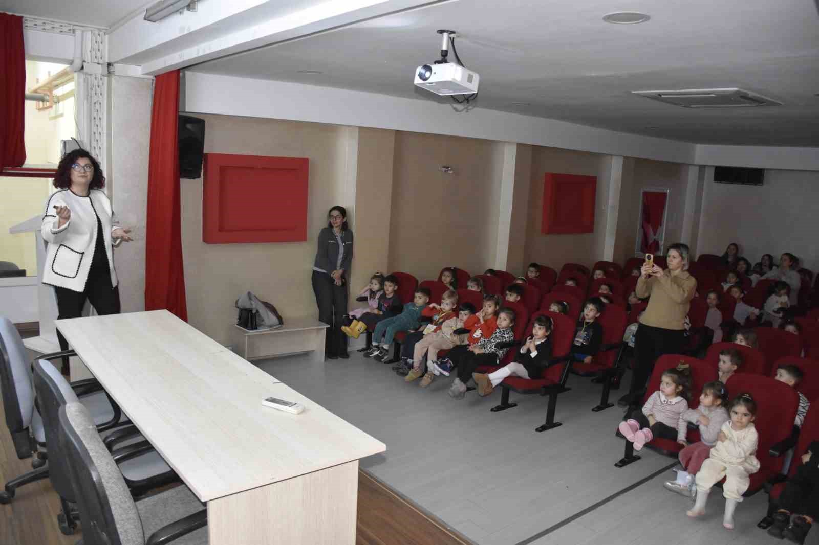 Karacabey Belediyesi’nden çevreye güçlü adımlar
Karacabey Belediyesi’nden çevreye güçlü adımlar