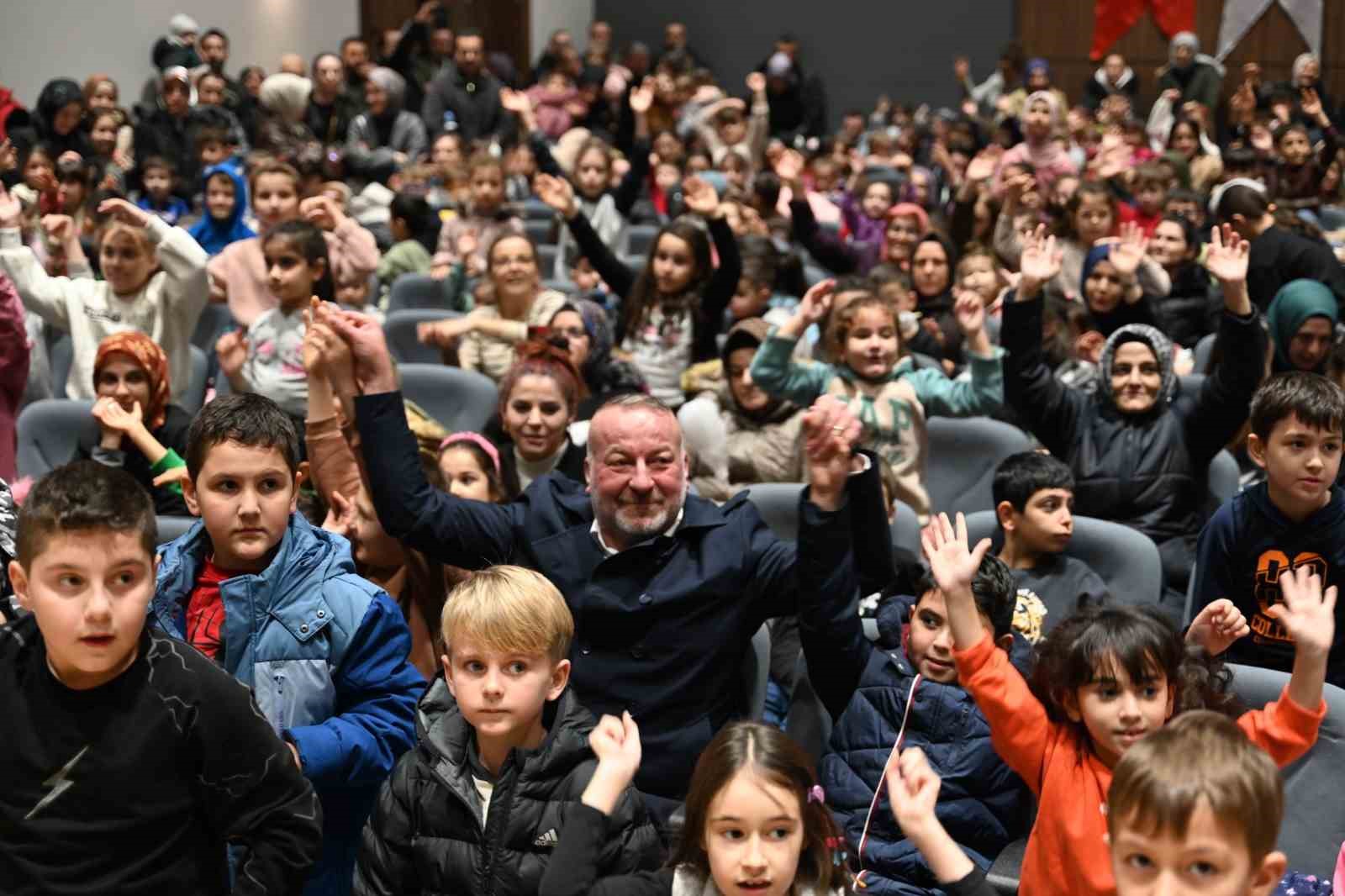Karacabey Belediyesi’nden çocuklara unutulmaz sömestr şöleni
Karacabey Belediyesi’nden çocuklara unutulmaz sömestr şöleni