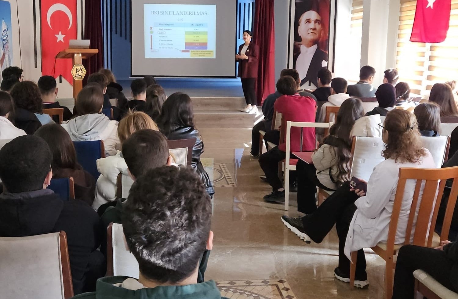 Karacabey Belediyesi’nden öğrencilere sağlıklı beslenme eğitimi
