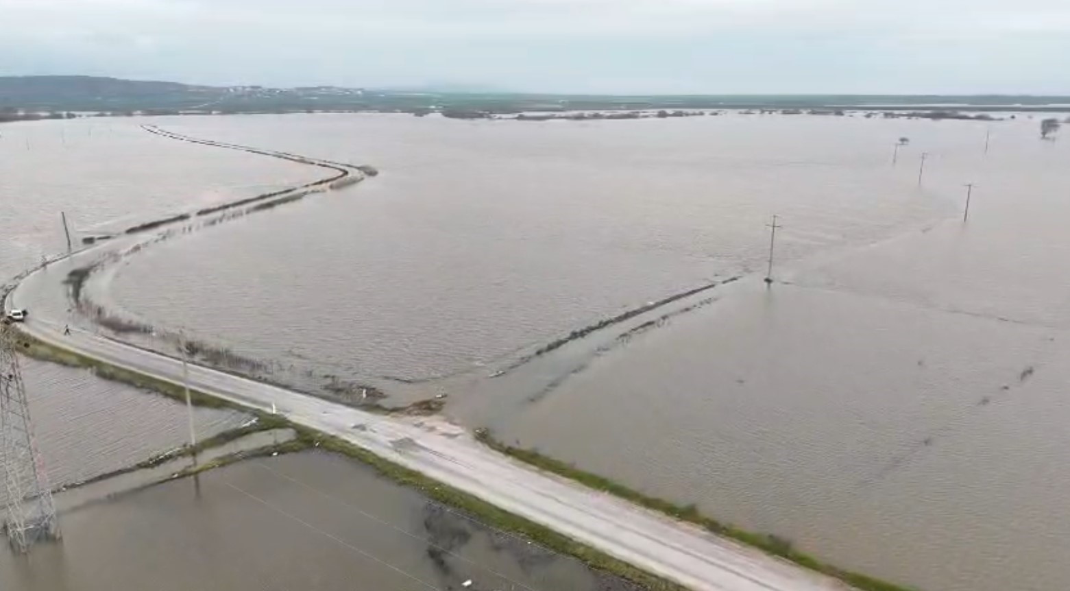 Karacabey Ovası sular altında kaldı
