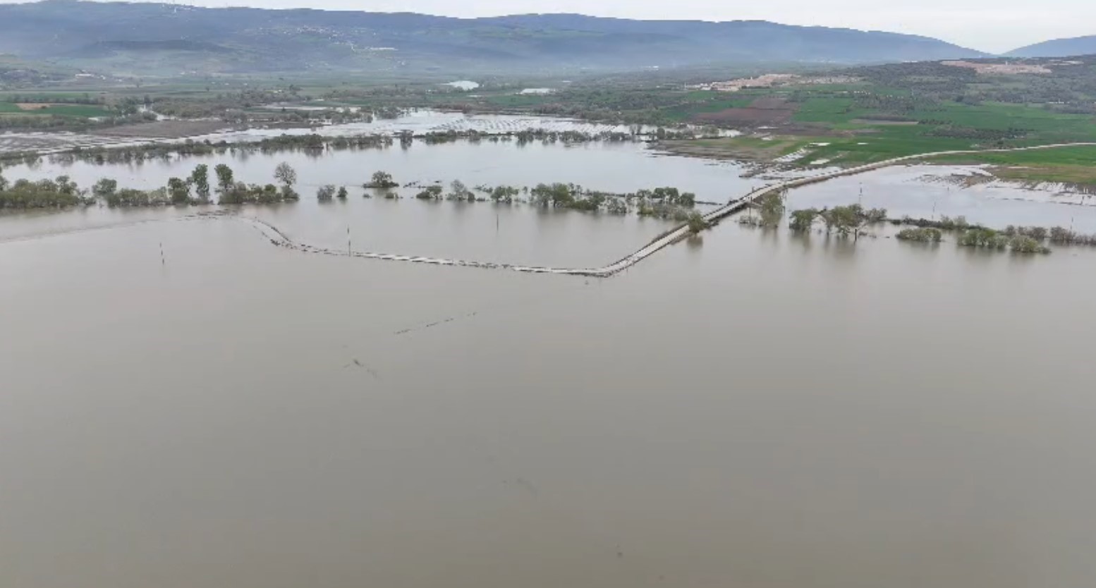 Karacabey Ovası sular altında kaldı
