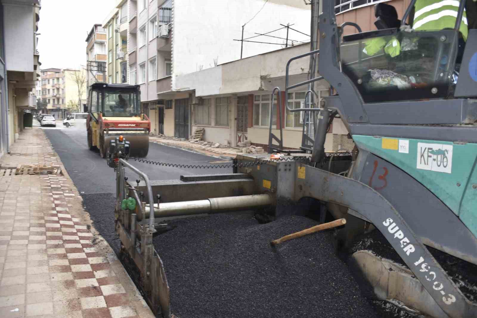 Karacabey’de 2025 yılı asfalt seferberliği ile tamamlandı
