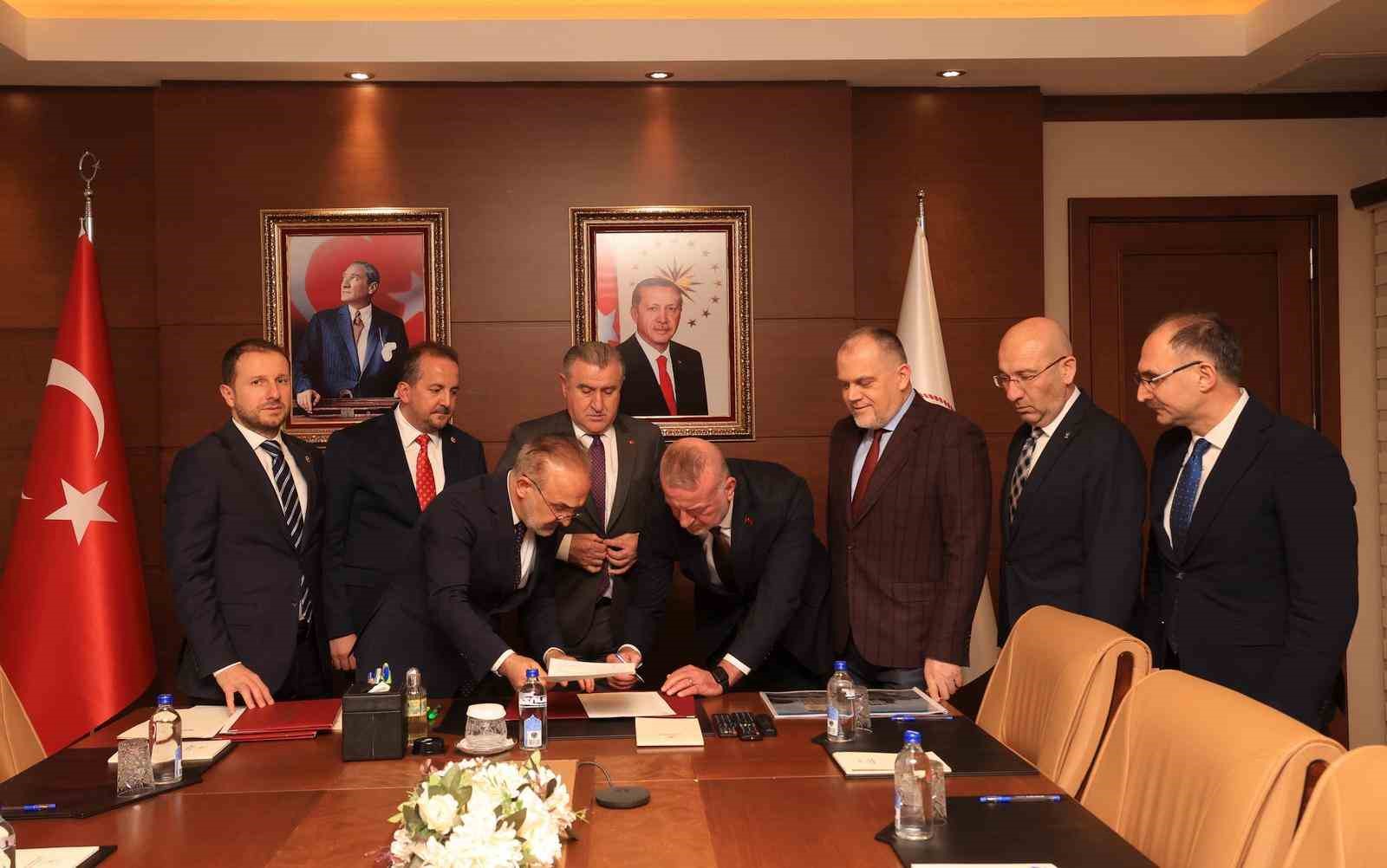 Karacabey’e 100 milyonluk spor yatırımı
Karacabey’e 100 milyonluk spor yatırımı