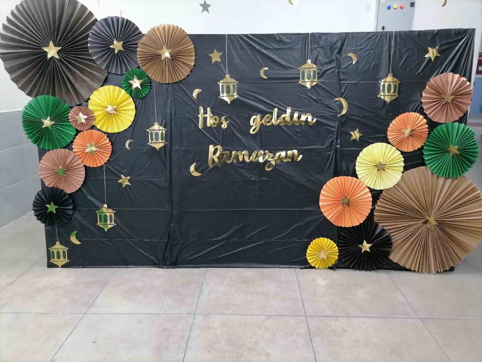 Karaçoban’da okulda "Maarifin kalbinde ramazan" temalı iftar programı
