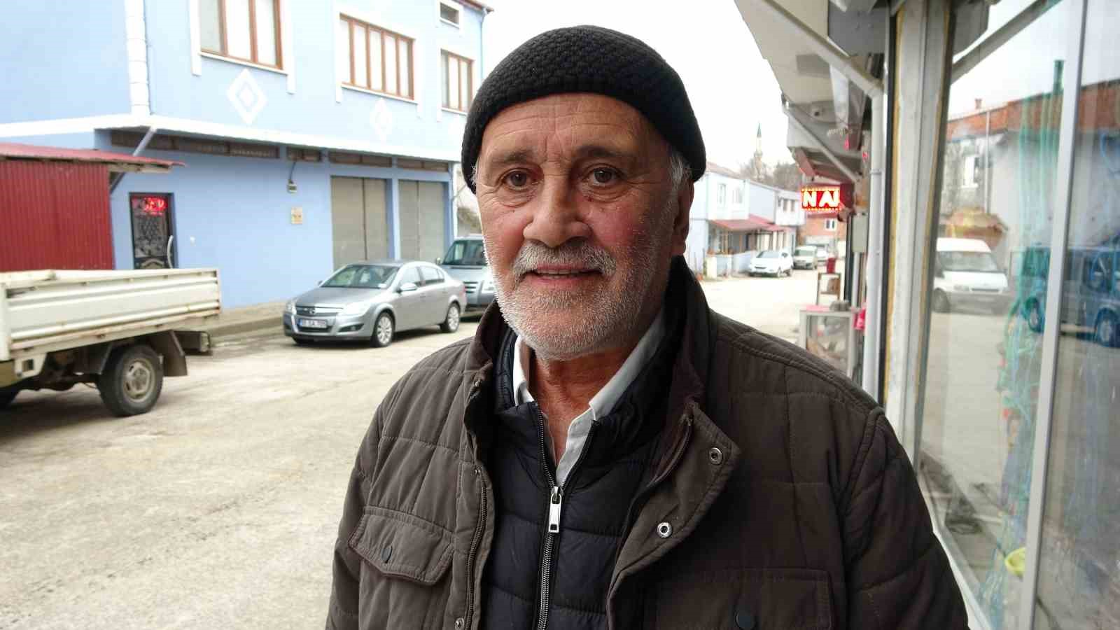 Karadeniz fıkrası gibi mahalle: Komşular bir adımla il değiştirip, bir dakika farkla iftar açıyor
