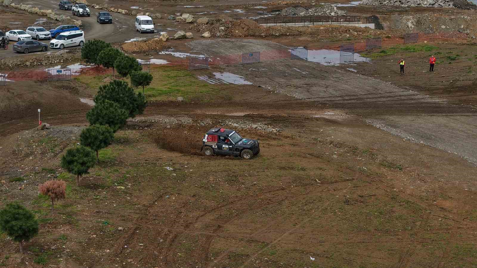 Karadeniz sahilinde adrenalin fırtınası: Trabzon’da off-road yarışları, final etabıyla devam etti
