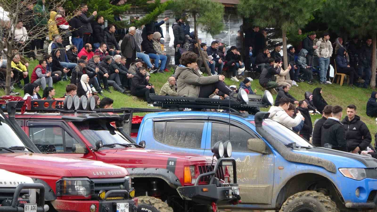 Karadeniz sahilinde adrenalin fırtınası: Trabzon’da off-road yarışları, final etabıyla devam etti
