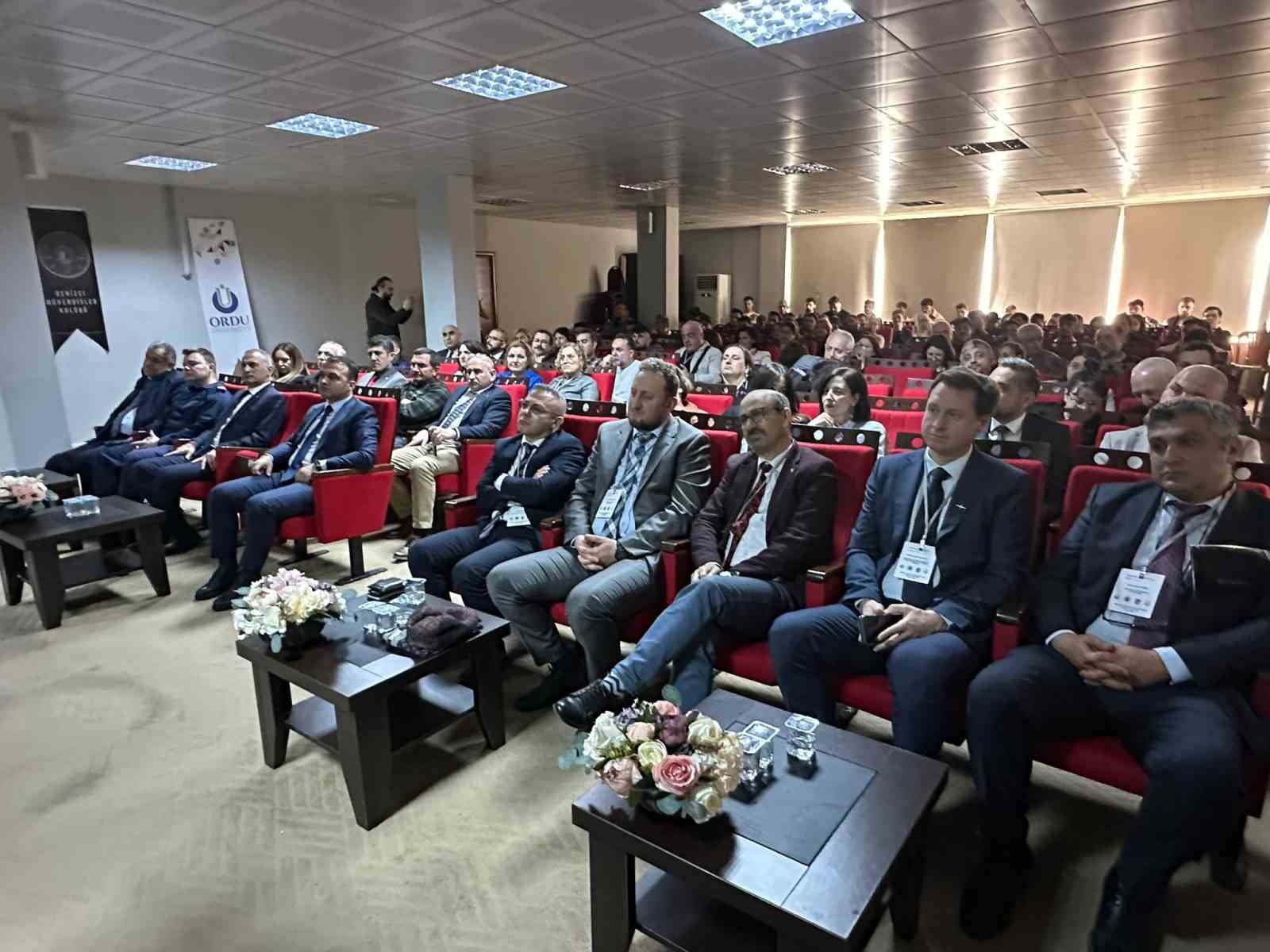 Karadeniz’de mikroplastik kirliliğine karşı uluslararası proje başladı
Karadeniz’de mikroplastik kirliliğine karşı uluslararası proje başladı