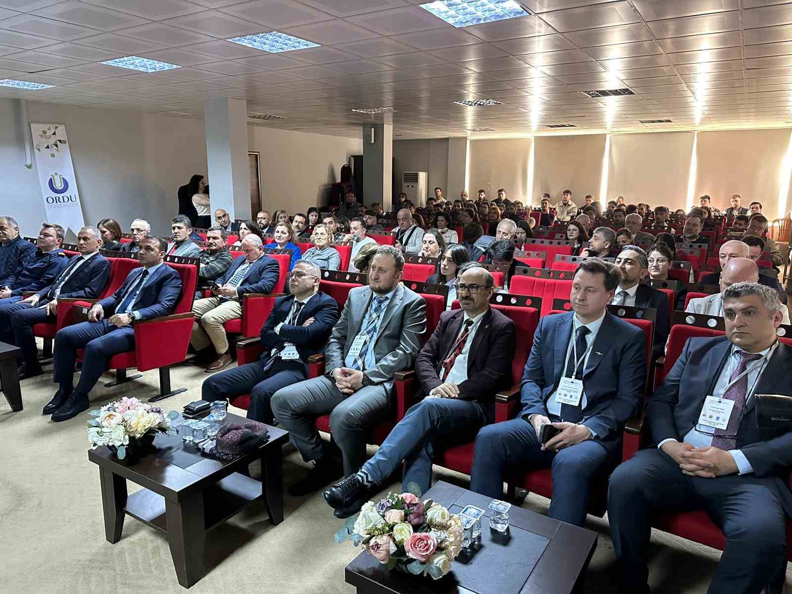 Karadeniz’de mikroplastik kirliliğine karşı uluslararası proje başladı
Karadeniz’de mikroplastik kirliliğine karşı uluslararası proje başladı