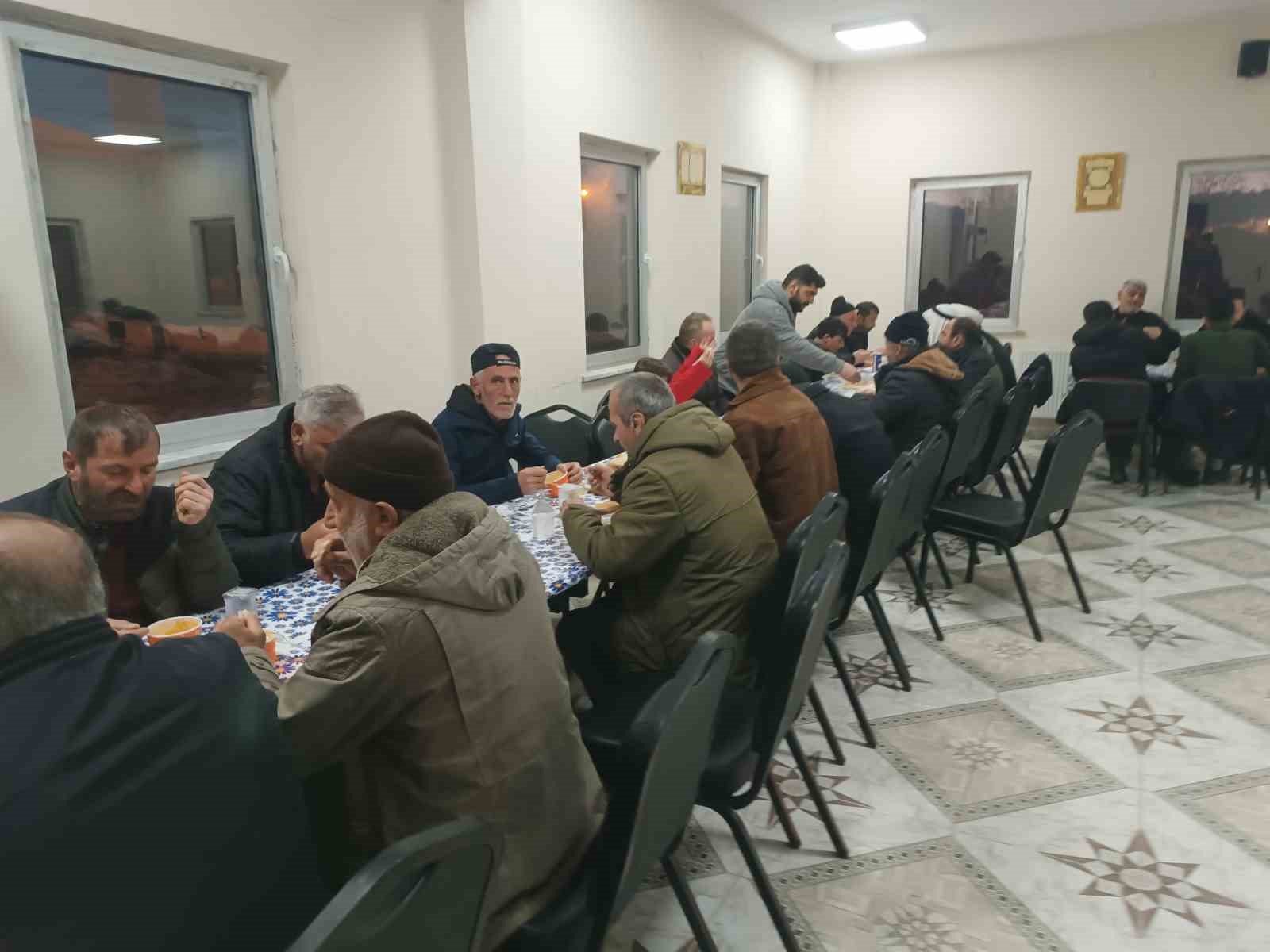 Karadenizliler Van’da geleneksel iftarda buluştu
