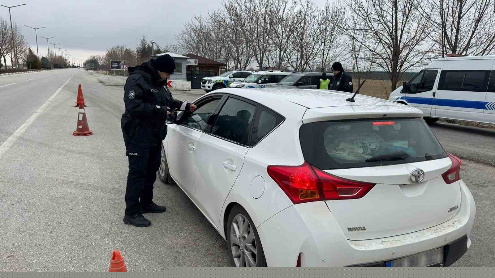 Karaman’da 130 bin adet makaron ele geçirildi: 5 tutuklama
